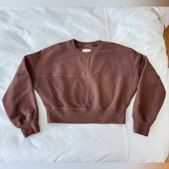 Abercrombie & Fitch Soft AF Cropped Crewneck Sweatshirt, Terry Cloth, Small - Picture 2 of 4